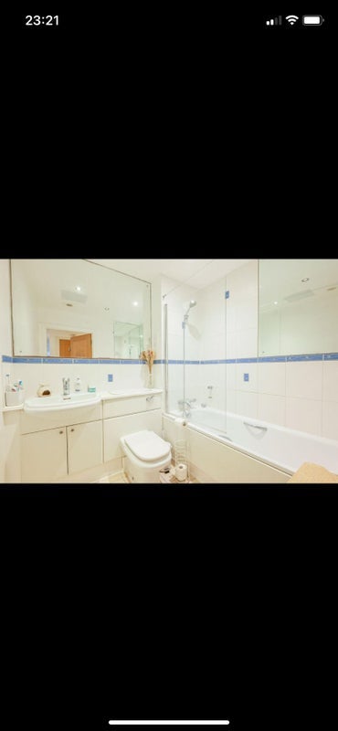 Room Booth Road in Greater London