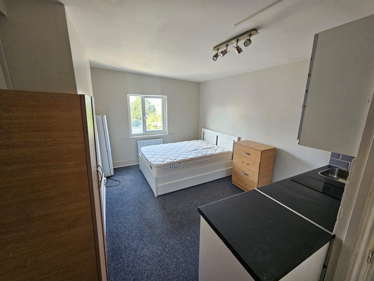 Flat Park Parade in Greater London