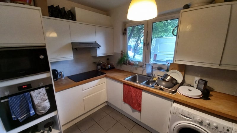 Room Approach Road in Greater London