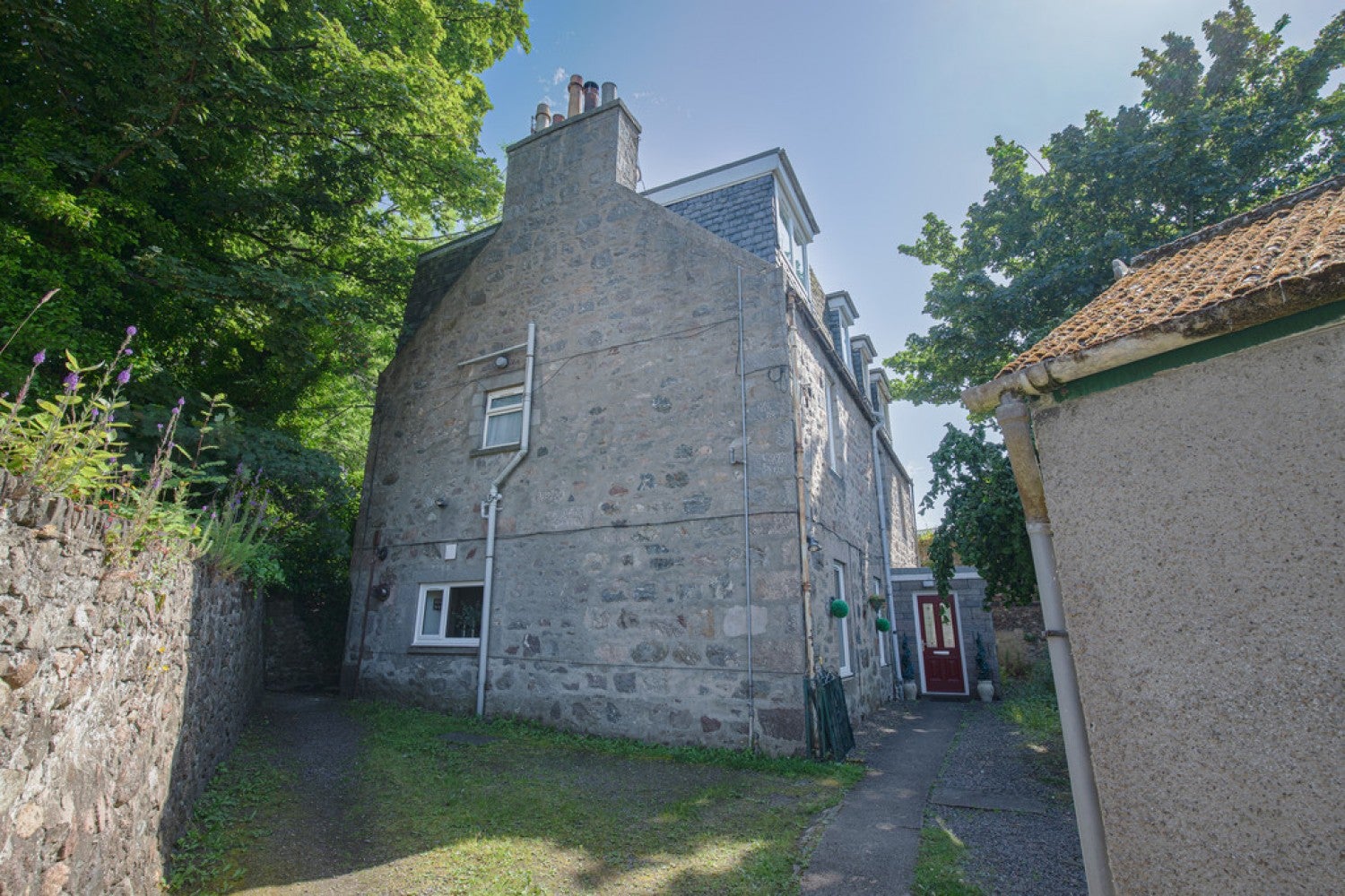 House Carden Place in Aberdeen City