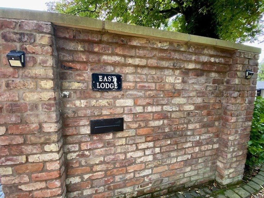 House Skipton Close in Hazel Grove