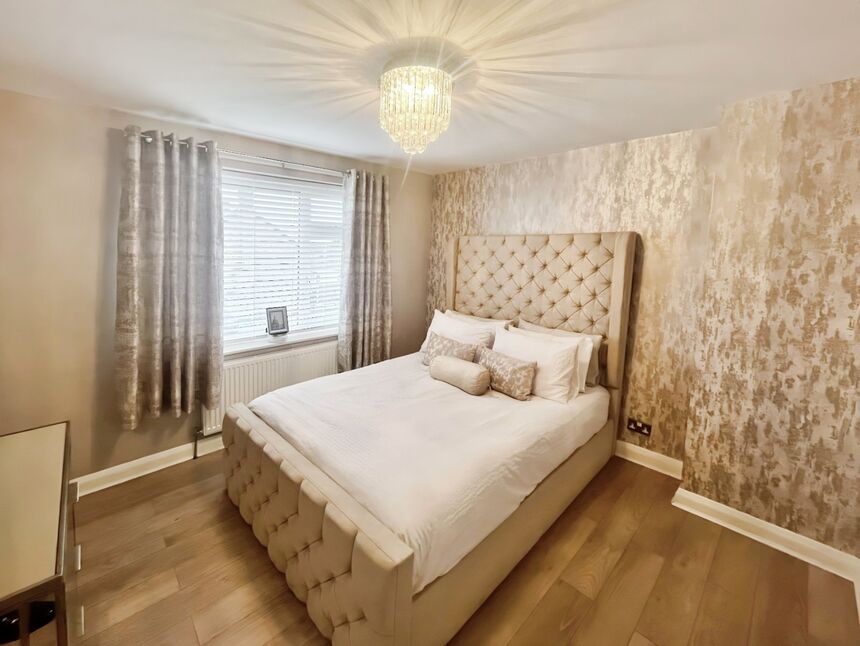 House Hurst Park Drive in Huyton