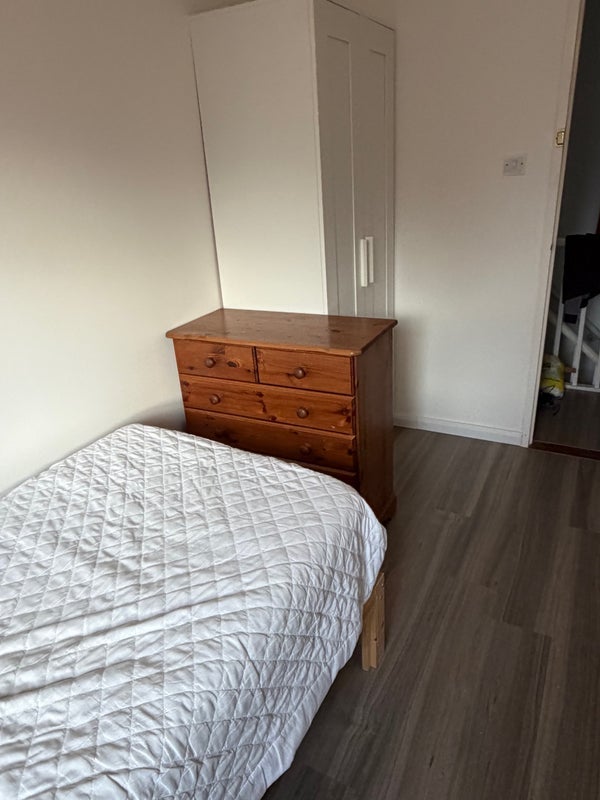 Room Dean Crescent in Bristol