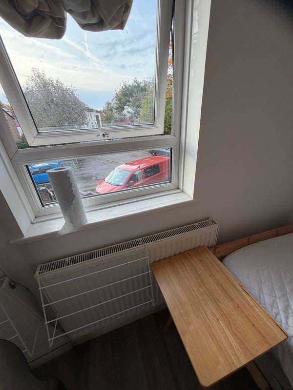 Room Dean Crescent in Bristol