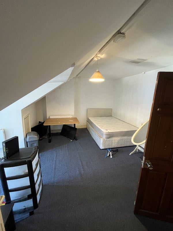 Room Wells Road in Bristol
