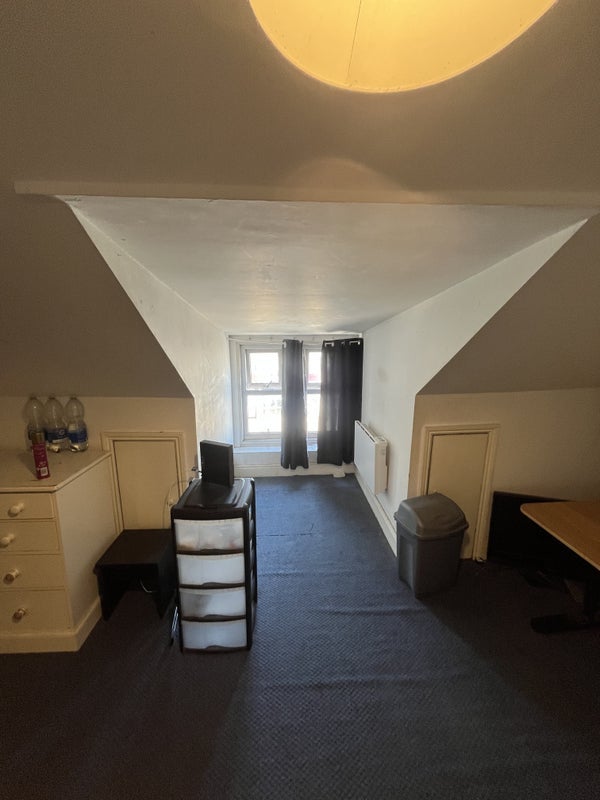 Room Wells Road in Bristol