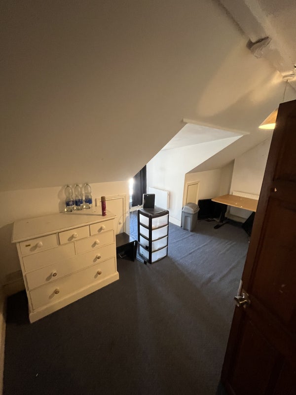 Room Wells Road in Bristol