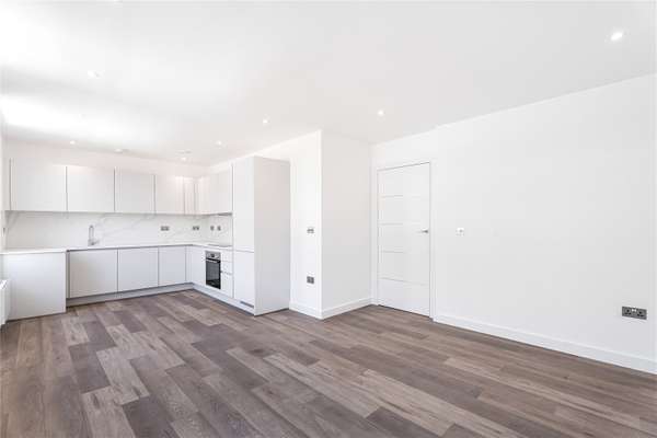 Flat Mare Street in Greater London