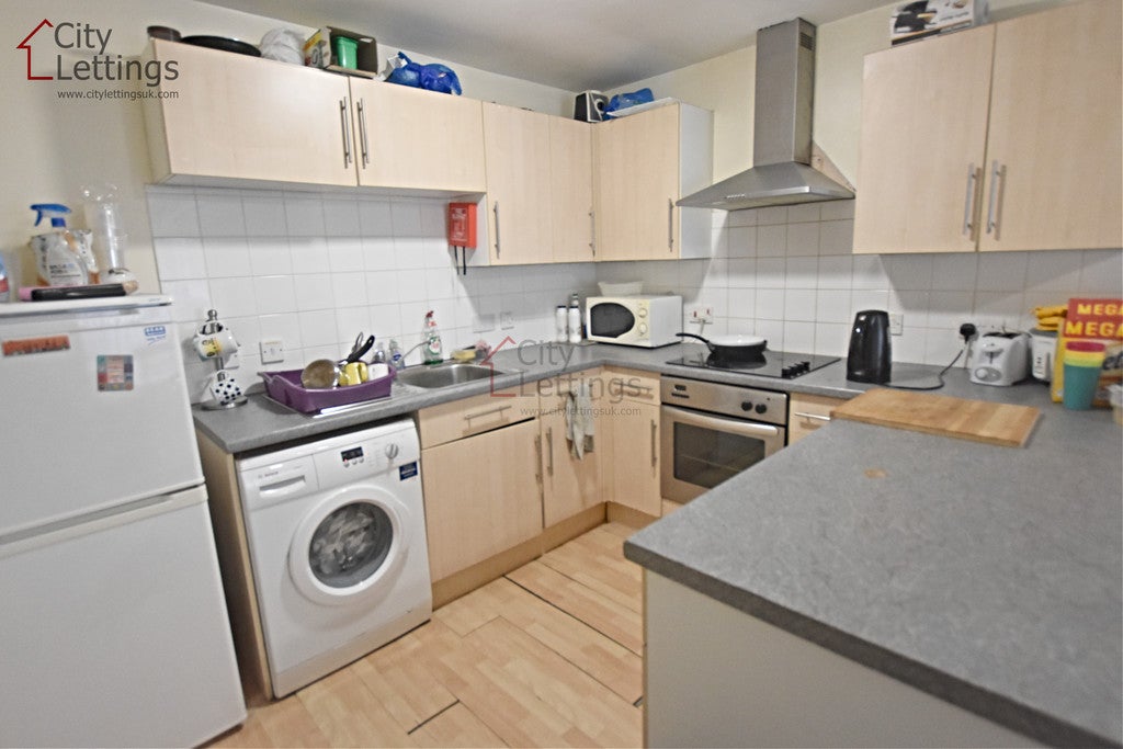 Room Radford Road in Nottingham