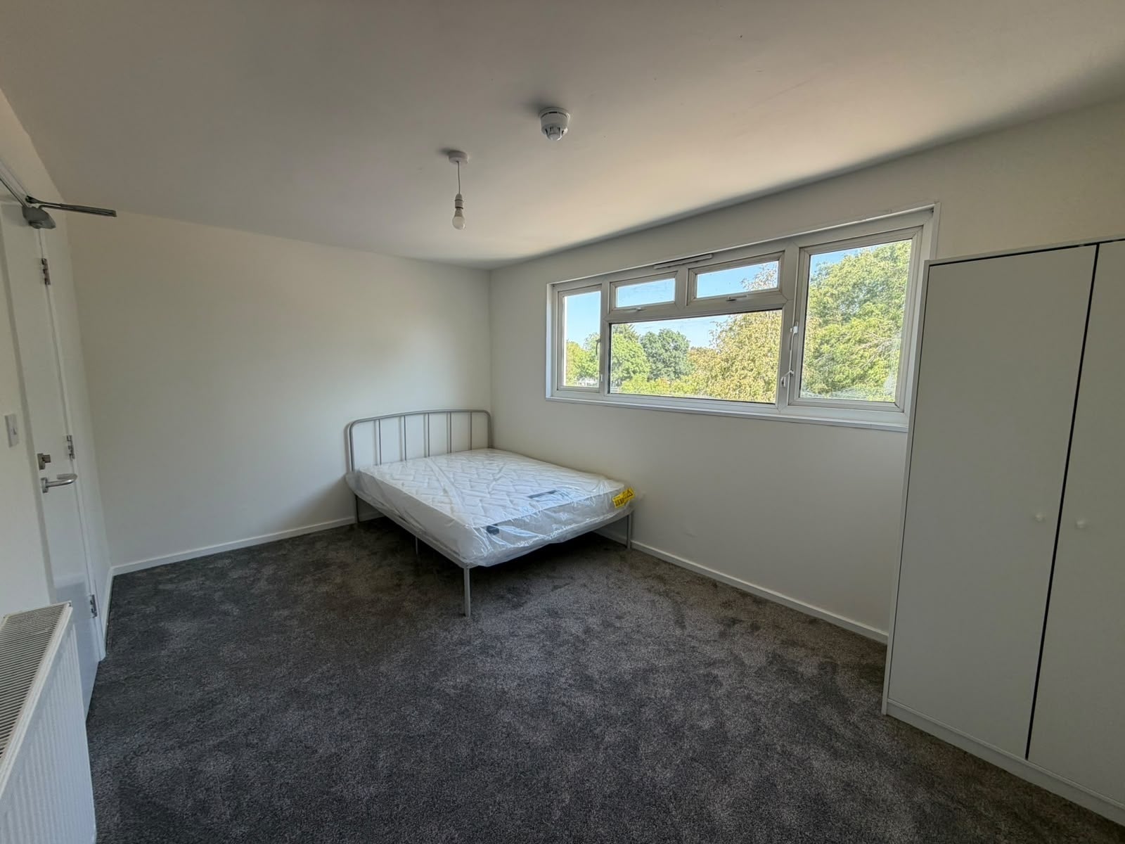 Room Farthing Grove in Milton Keynes