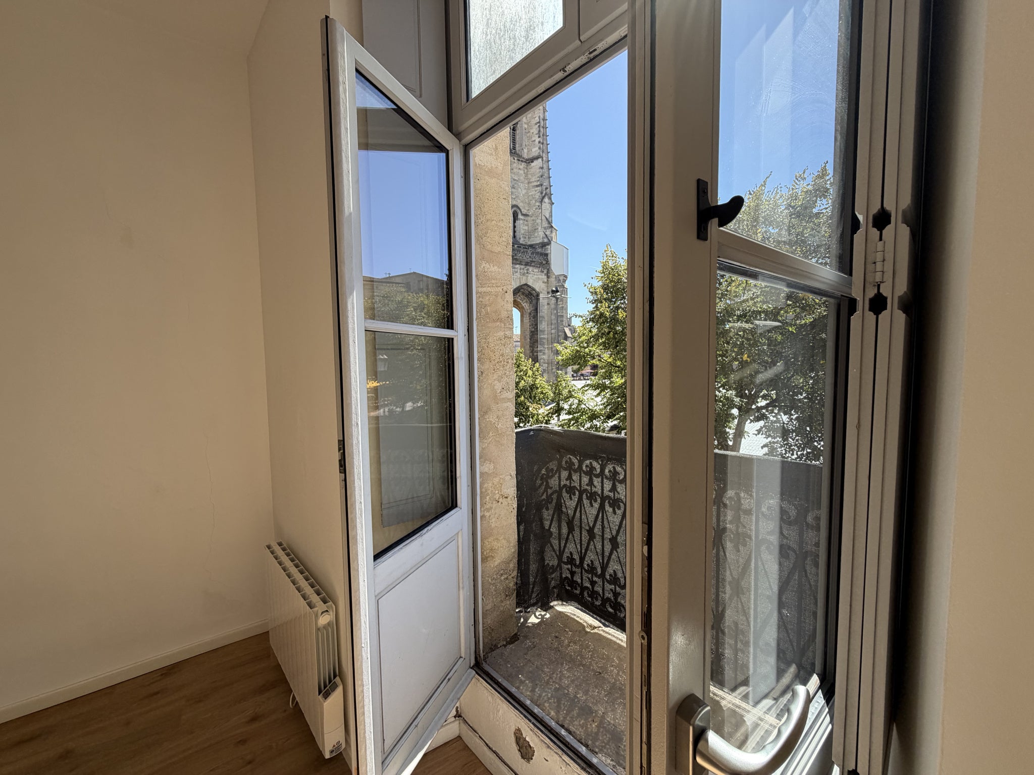 Flat Rue Maubec in Bordeaux
