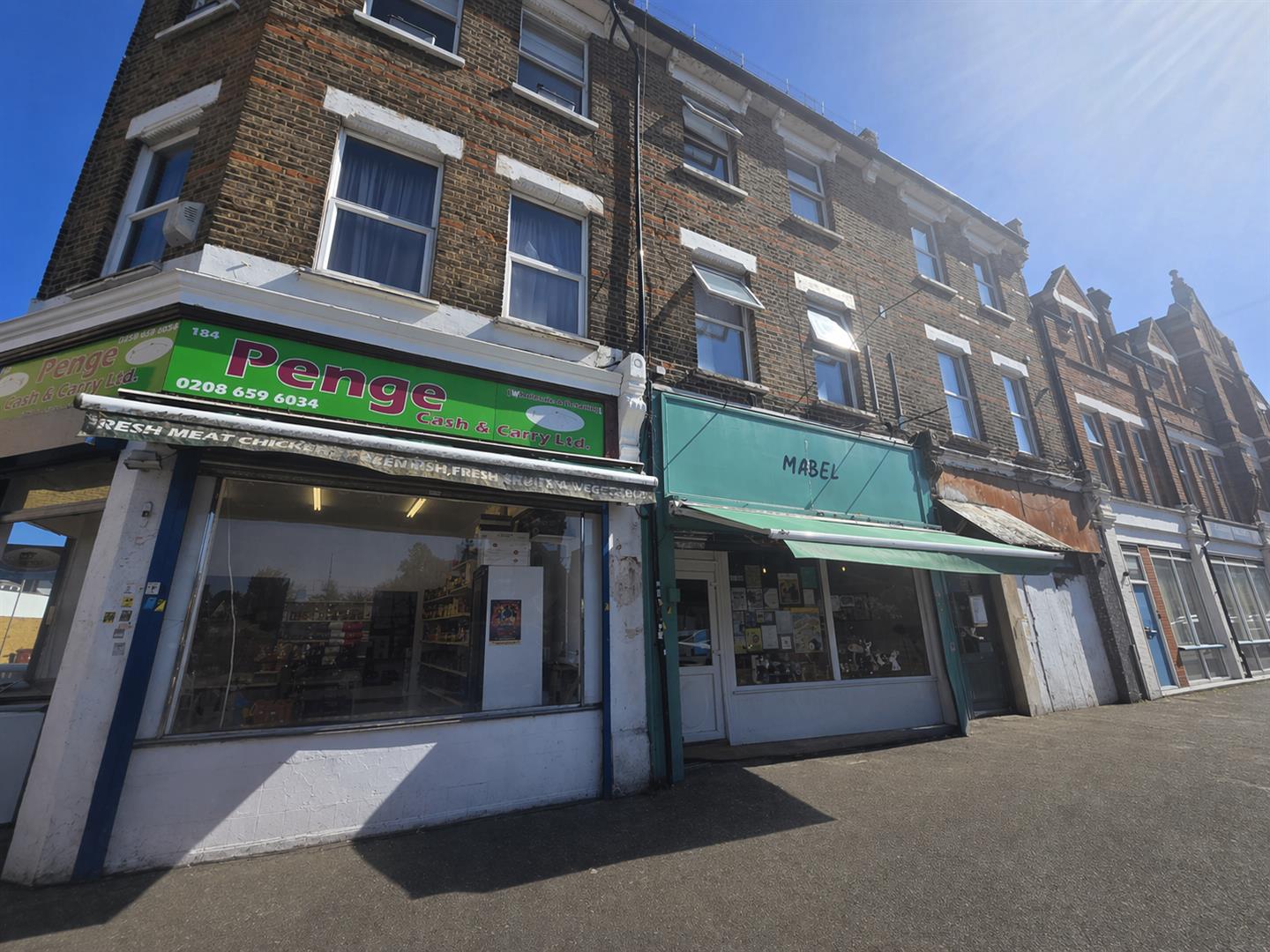 House Maple Road in Greater London