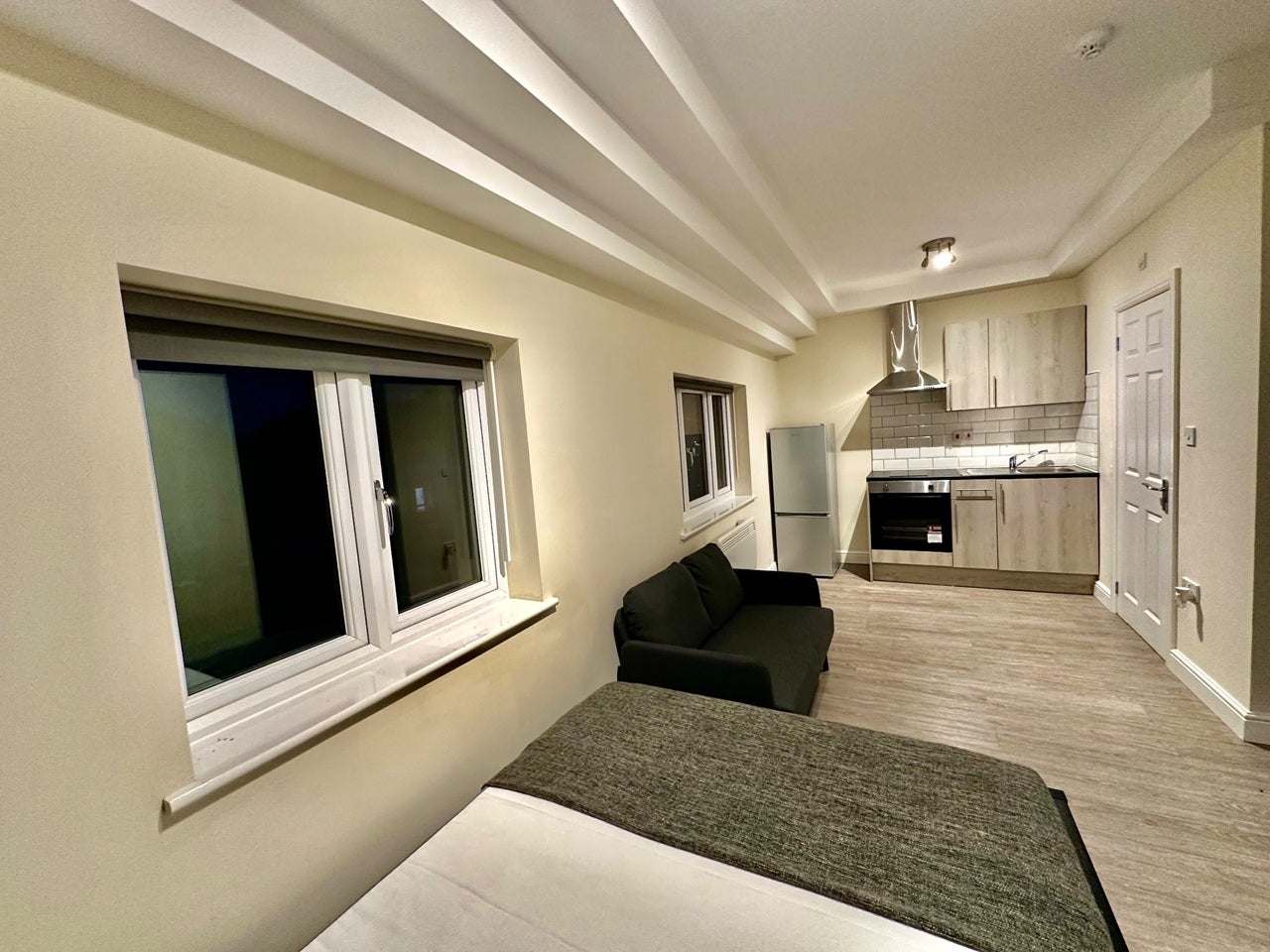 Flat Costons Lane in Greater London