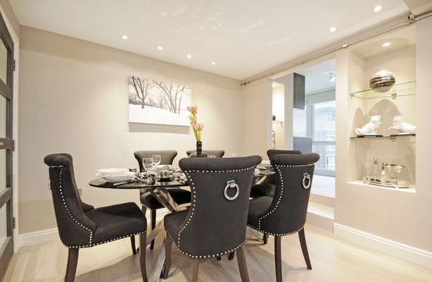 Flat Finchley Road in Greater London