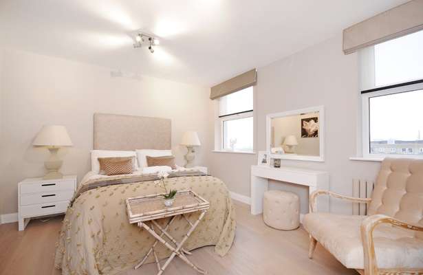 Flat Finchley Road in Greater London