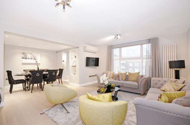 Flat Finchley Road in Greater London