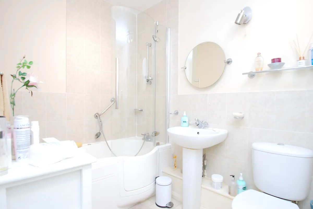 Flat Beckford Road in Bath