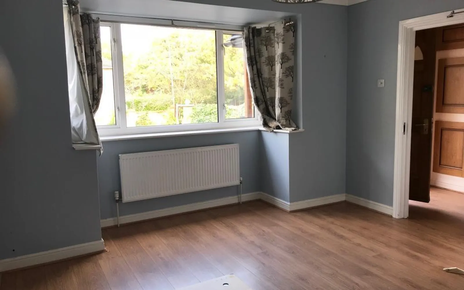 Room Hadley Place in Elmbridge