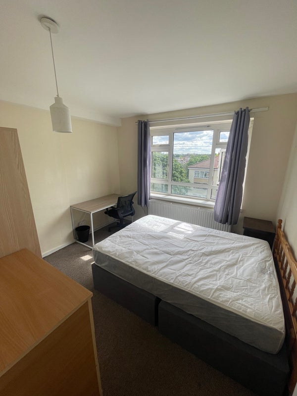 Room Holly Park in Greater London