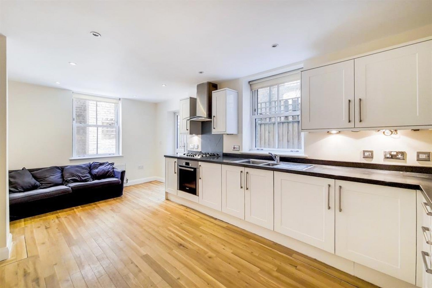 Flat Bavent Road in Greater London