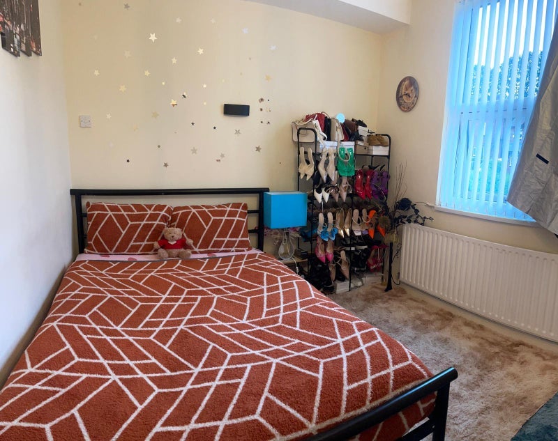 Room Pontefract Road in Wakefield