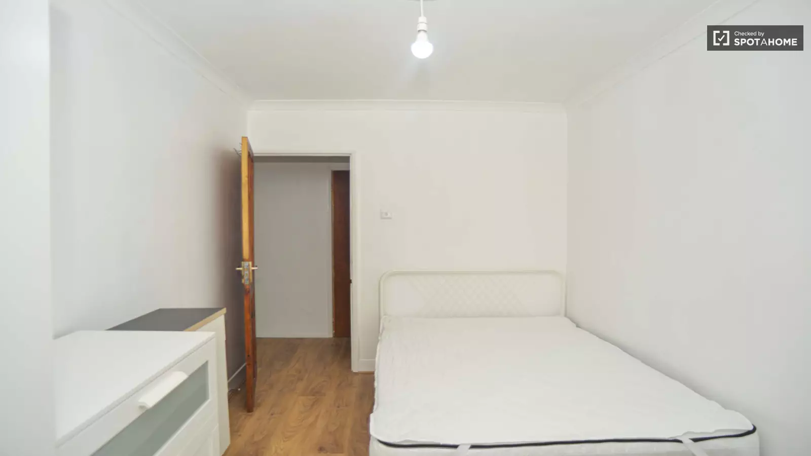 Flat Jasper Walk in Greater London