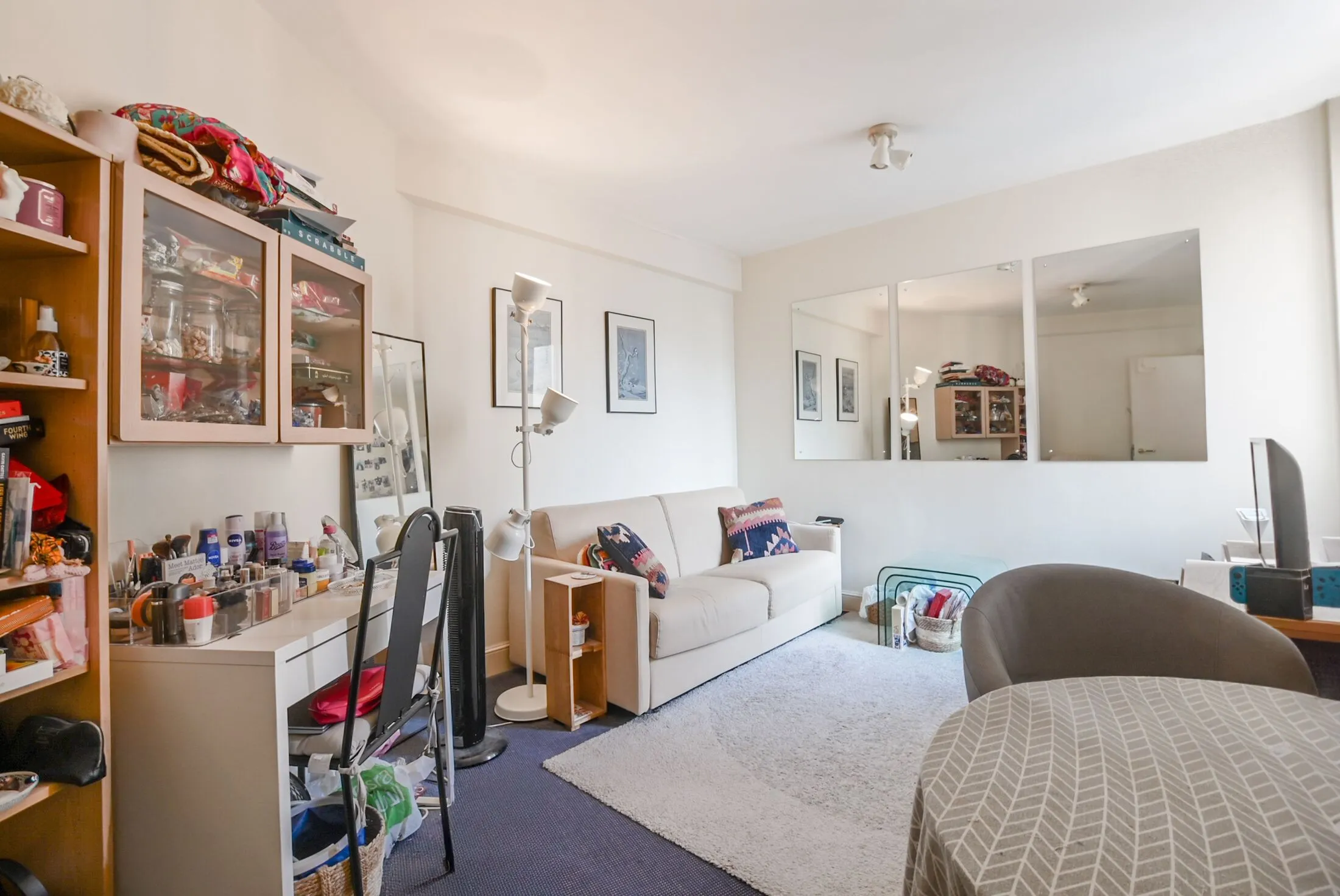 Flat Elystan Street in Greater London