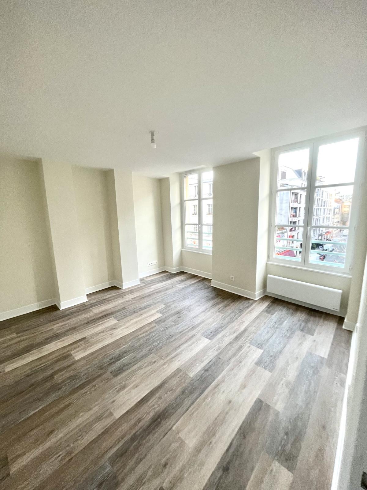 Flat Rue du Faubourg Saint-Martin in Paris