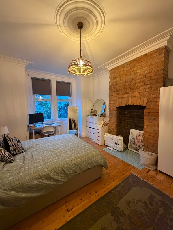 Room Eastbourne Avenue in Gateshead