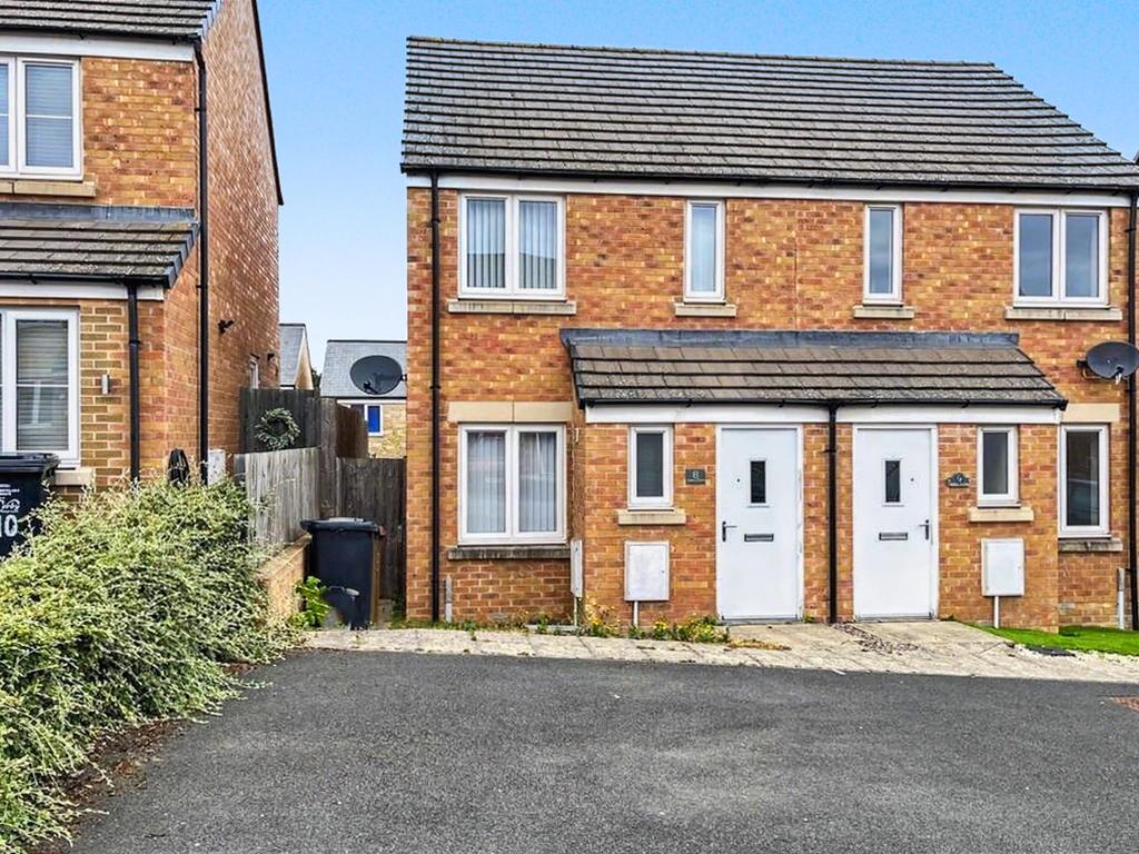 House Yates Close in Weldon