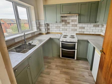 Flat Hadrians Court in Peterborough