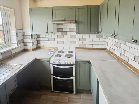 Flat Hadrians Court in Peterborough