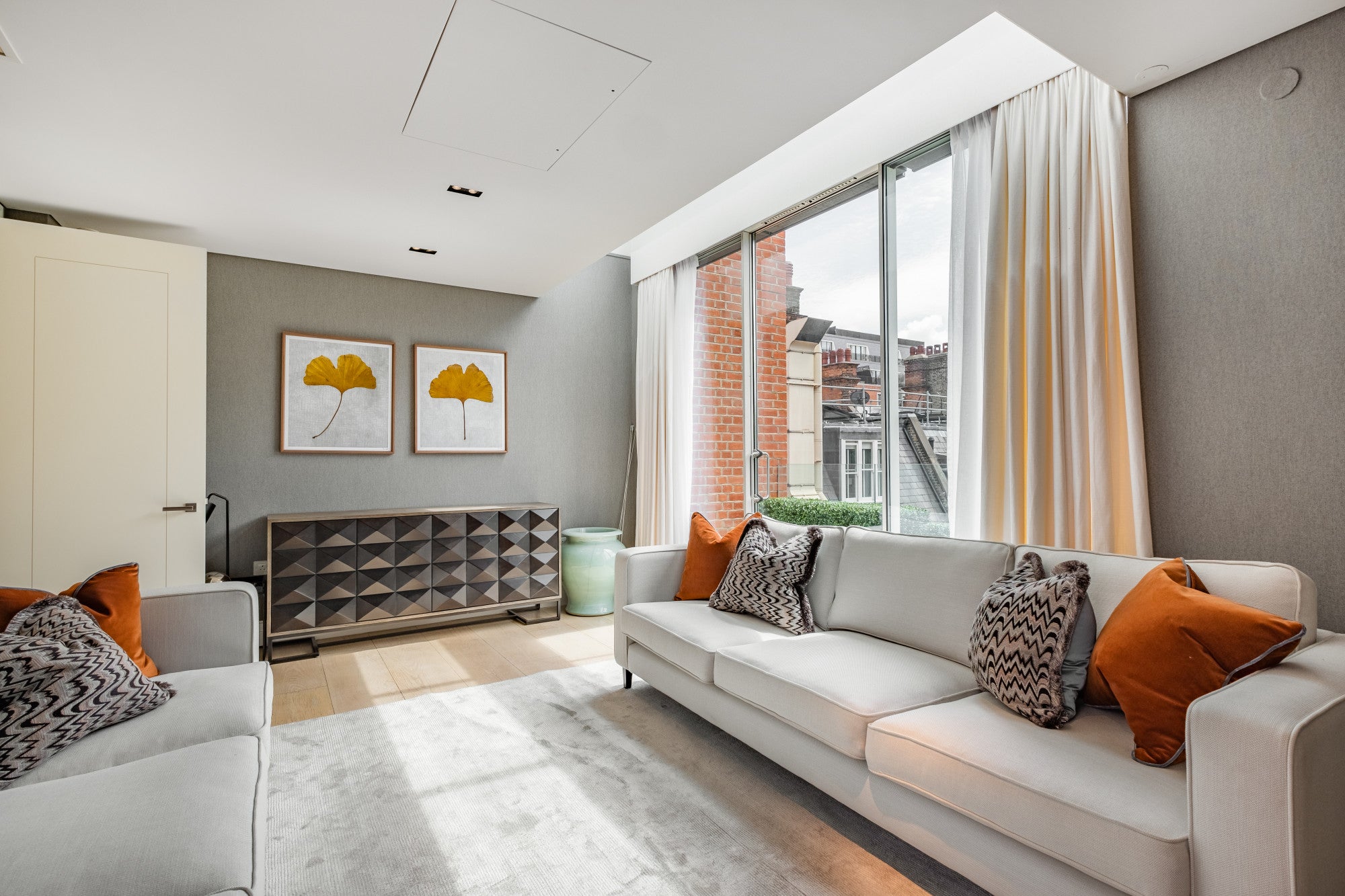 Flat North Audley Street in City of Westminster