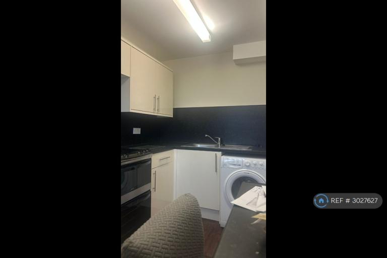 Flat Minworth Close in Redditch