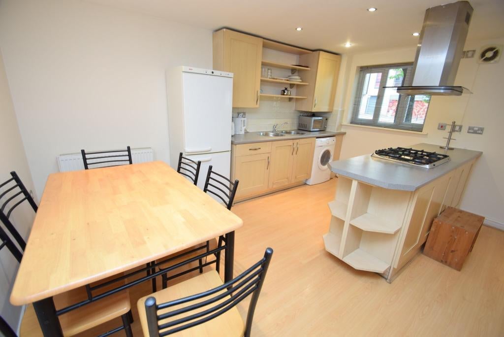 Flat STRETFORD ROAD in Manchester