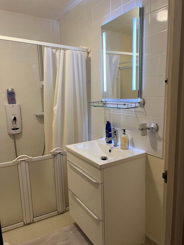 Room Glasse Close in Greater London