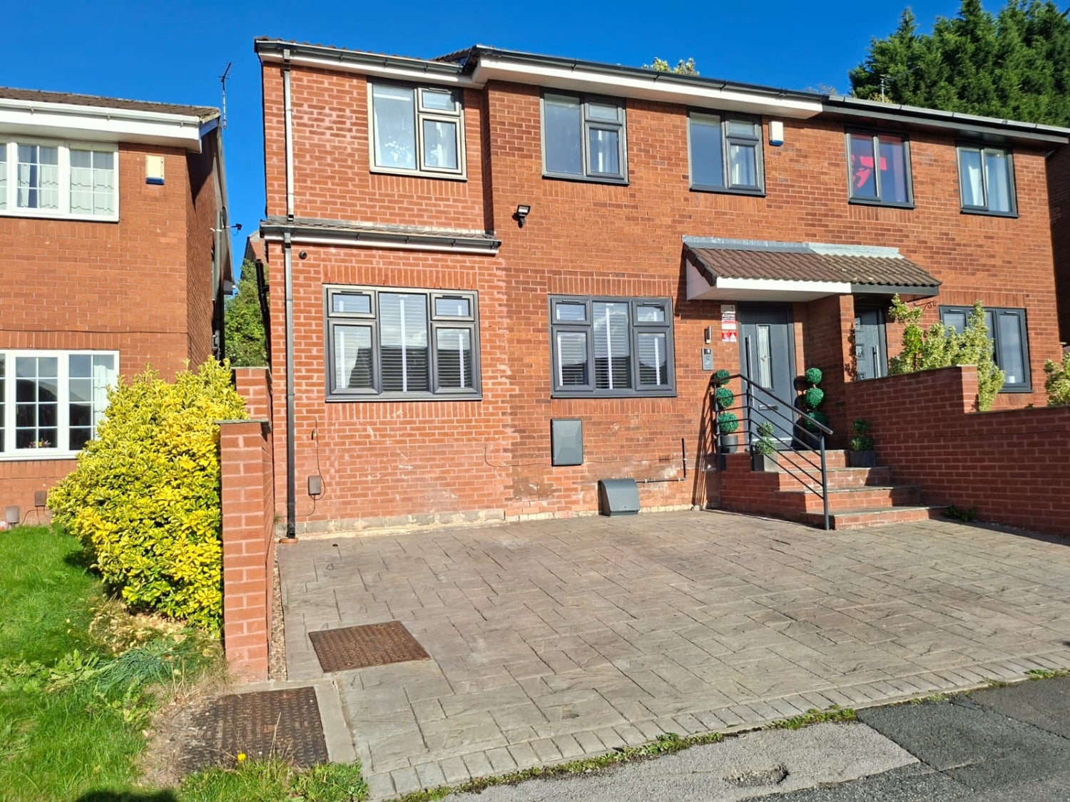 House St Johns Chase in Wakefield