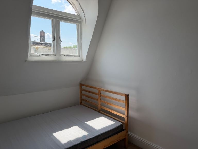 Flat Trafalgar Road in Greater London