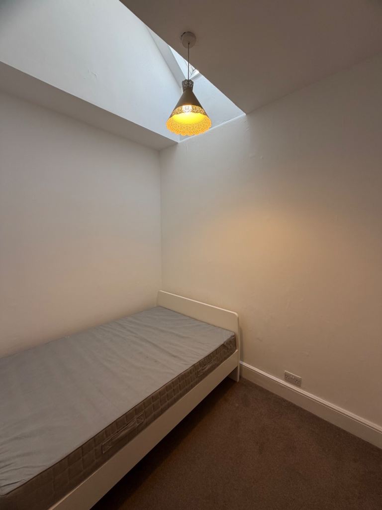 Flat Trafalgar Road in Greater London