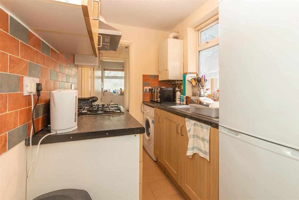 Room Dawlish Road in Birmingham