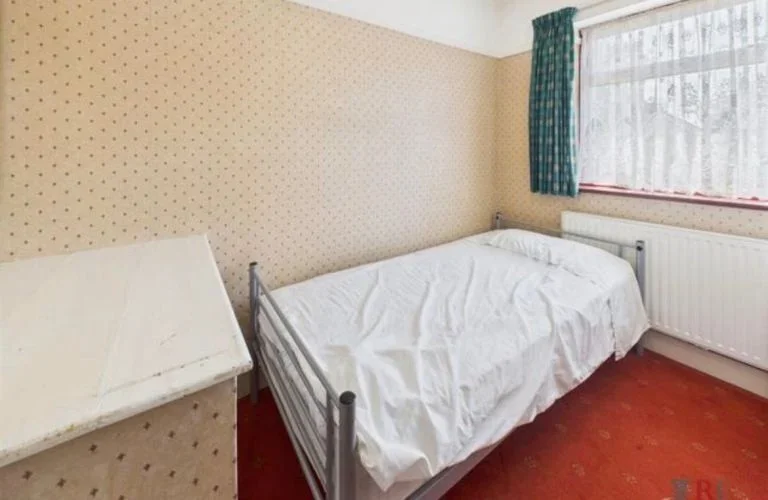 Room Vivian Avenue in Greater London