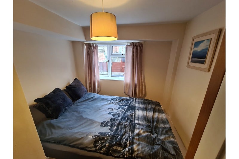 Room Newtown Road in Highbridge