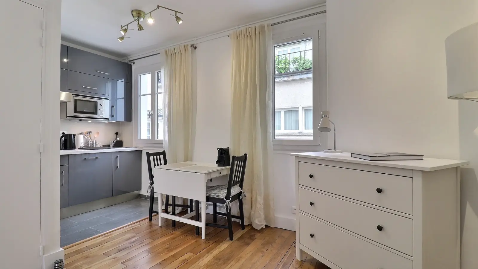 Flat Boulevard Pereire in Paris