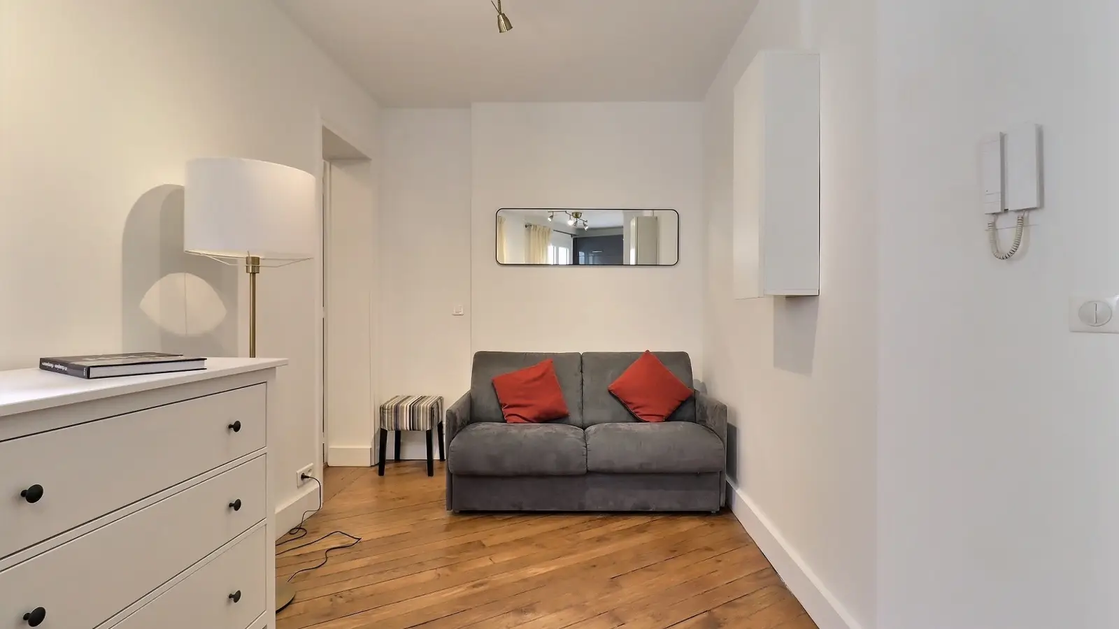 Flat Boulevard Pereire in Paris