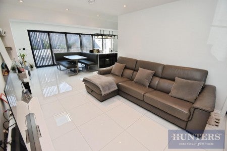 House Bryony Close in Harborough