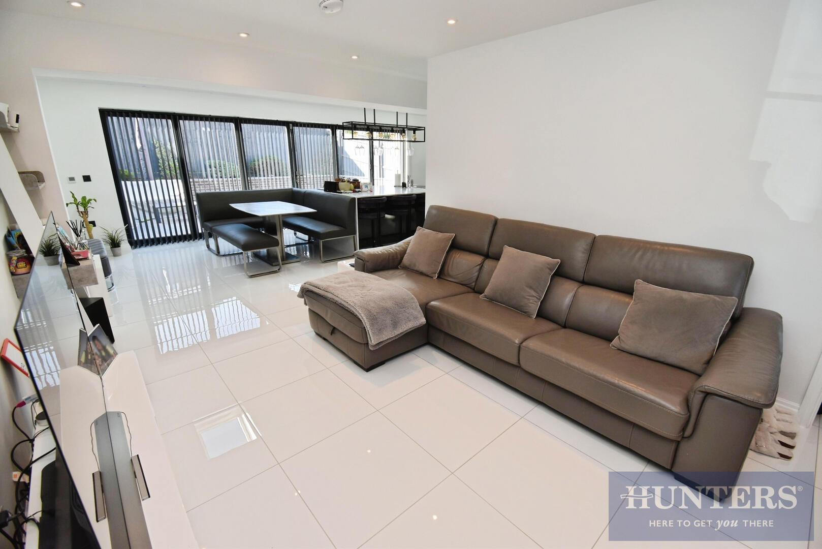 House Bryony Close in Harborough