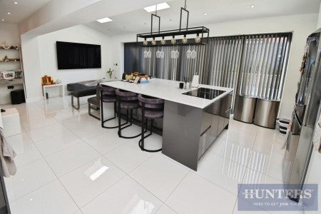 House Bryony Close in Harborough