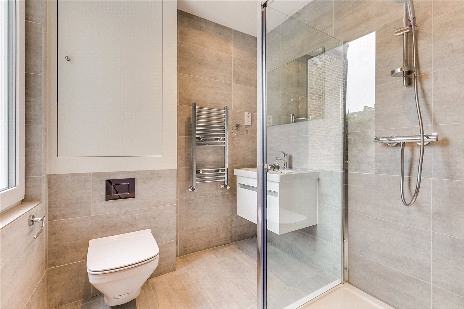 Flat Delaford Street in Greater London