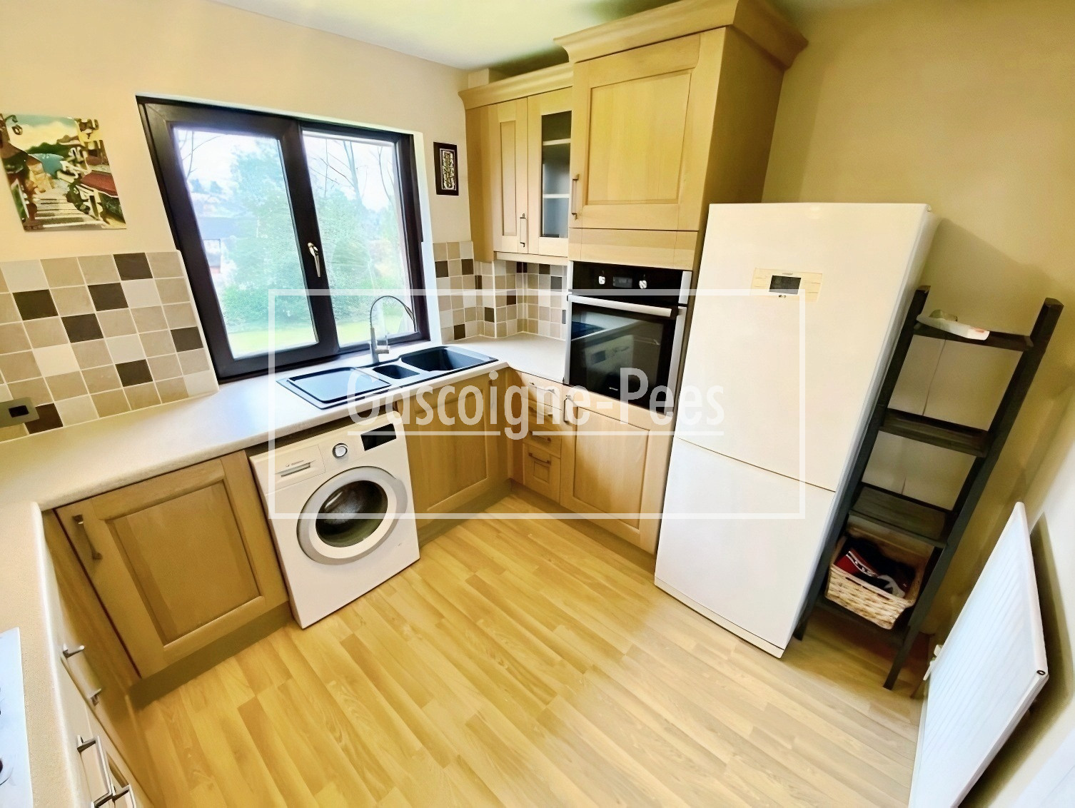 Flat Boxgrove Road in Guildford