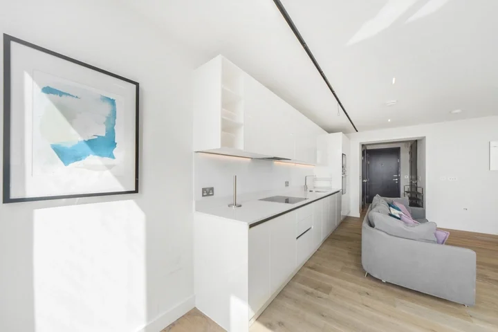 Flat Nelson Square in Greater London